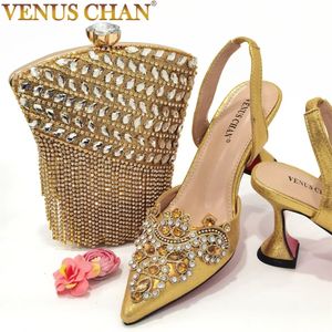 Комплект обуви и сумки для женщин, 2023 г., золотые босоножки на высоком каблуке с вышивкой, свадебная обувь, женские туфли-лодочки 240320