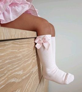 Moda kız kız pamuk çoraplar ins chidren kurdele yaylar prenses bacak çocuklar fırfır 3/4 diz yüksek örgü çorap A3341