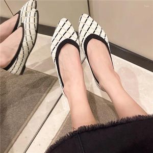 Sıradan Ayakkabı Xiangfeng Düşük Topuklar 2024 İlkbahar ve Sonbahar Sezonu Mary Jane Fransız Lüks Akşam Moda Kadınlar Kadınlar