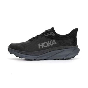 Sapatos excedentes de fábrica Challenger Running Shoes Hola Athletic Shock Absorvendo Todo Terreno Trail Road Mountain Moda Mens Womens Designer Sport Shoes 36-45