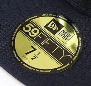 Şapkalar 100 Paket Kişiselleştirilmiş Altın/Gümüş Arka Plan şapkası Yeni Dönem Sticker Logo Hediye Etiketi Su geçirmez Glow Özel Adı Etiket