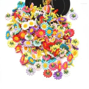 Dekoratif çiçekler 100pcs/çanta 4cm karışım ipek ayçiçeği yapay çiçek ev partisi dekorasyon scrapbooking aksesuarlar çelenk diyal