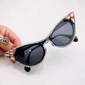 Sonnenbrille 2024 Barock Quadrat Frauen Kristalle Sexy Mädchen Sonnenbrille Strass Shades Für Party feminino