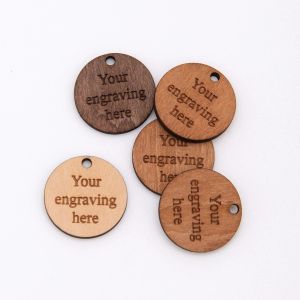 Basteln maßgeschneiderte runde Holznamen -Tags, Holzknöpfe, personalisierte Geschenkanhänger, Lasergravier, DIY -Holzhandwerk, 50 PCs