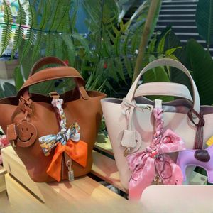 Дизайнерская сумка роскошная сумка сумка для сумки для плеча кросс кубики сумасшедшие кожаные сумки пляжные сумки женщины сумки с высокой сумкой с большой способностью, модными и универсальными