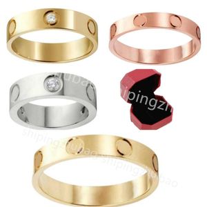 Yüzükler Erkekler Elmas Tasarımcı Altın Yüzük Kadınlar Moissanite Love Luxury Sterling Ring Gümüş Takı Vidası Çift K8RX#