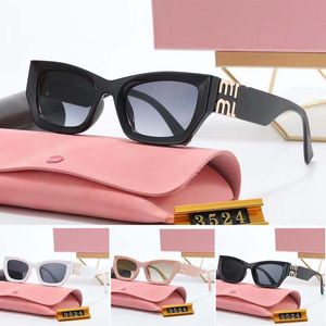 Lüks siyah güneş gözlükleri kırmızı adam gözlükler klasik marka gözlükleri kedi göz güneş gözlüğü kadın güneş gözlükleri erkek UV400 karışık renk tasarımcısı güneş gözlüğü kutusu