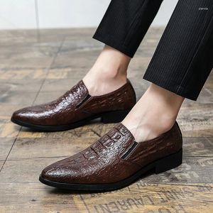 Повседневная обувь с крокодиловым узором, мужские модные кожаные предметы роскоши, лоферы, платье для бизнеса, большие размеры 38-46
