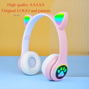 Evrensel Işık Yayan VIV-23 M Bluetooth Kulaklık E-Sporları Tam Kulak Oyunu Sevimli Kedi Kulakları (Buğulanmış Kedi-Kulak Şeklinde Ekmek)