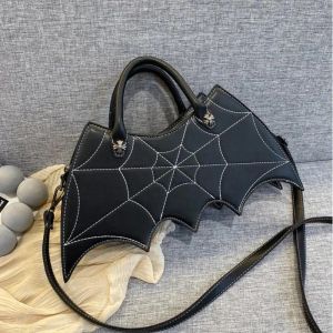 Omuz çantaları yarasa çanta kadınlar için crossbody çantalar moda yaratıcı parodi eğlence cadılar bayramı kişilik kız trend pu deri messenger çanta