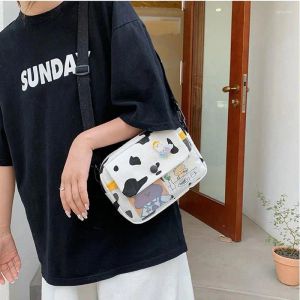 10a omuz çantaları tuval öğrenci çapraz gövdesi kadınlar için 2024 Japon çizgi film baskısı küçük çanta sevimli moda kawaii messenger telefon
