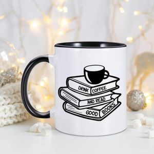 Kupalar 1pc 11oz komik kahve kupa içecek ve arkadaşlar için iyi kitaplar okur iş arkadaşım okuyucular kitap sevgilisi seramik fincan benzersiz hediye