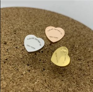 Tasarımcı T Altın Kalp Küpe Kadınlar Gül Saplamalı Çift Pazen Çanta Paslanmaz Çelik 10mm Kalın Piercing Party Parting Düğün Mücevher Hediyeler Kadın Aksesuarları Toptan 2024
