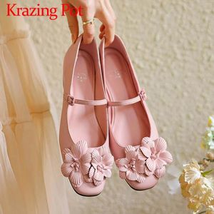 Sapatos casuais krazing pot pele de carneiro fivela tiras med saltos verão moda dedo do pé redondo flores tridimensionais mary janes princesa mulher