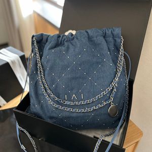 Gümüş perçinler dekorasyon kadın tasarımcı çöp torbası mavi denim 23/35cm paralar cazibe metal harfler donanım matelasse zinciri omuz çapraz çanta kare tote cüzdan