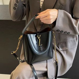 2024 новая портативная сумка-ведро на одно плечо, легкая роскошная модная простая сумка для мамы, продвинутая модная сумка для путешествий