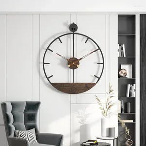 Duvar Saatleri 50cm Demir Saat Büyük Boyut 3D Nordic Metal Yuvarlak Büyük Saat Ceviz Pionter Oturma Odası İçin Modern Dekorasyon