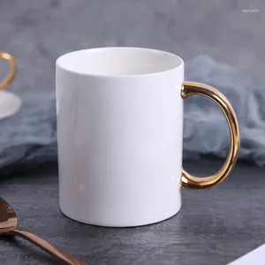 Kupalar 320ml altın sap seramik standı kupa porselen espresso kahve çay bardağı düz renk basit nordic içecek eşyaları kişiselleştirilmiş hediye