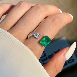 Vintage Diamond Emerald Yüzükler Kadınlar İçin Tasarımcı 925 Sterlling Gümüş Takı Yeşil 5a Zirkonya Lüks Aşk Yüzük Kadın Günlük Kıyafet Hediye Kutusu Açılış Ayarlanabilir