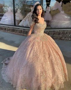 Luxo blush rosa quinceanera vestidos brilhantes frisados lantejoulas rendas espartilho saia inchada princesa vestido de debutante por 15 anos rose2227073