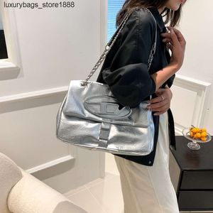 El çantası tasarımcı bom markası gümüş yeni dingdang çanta çift zincirli büyük kapasiteli gezici yaz tote gelişmiş moda