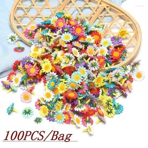 Dekoratif Çiçekler Marka 100 PCS/Çanta 4cm Karışık İpek Ayçiçeği Yapay Parti Scrapbook Aksesuarlar Çelenk Diy Çiçek Dekorasyon