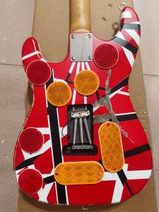Eddie Van Halen Heavy Relic Kırmızı Beyaz Stripes Franken Elecal Gitar Yansıtıcı Plaka Floyd Rose Tremolo Duman Scar Headstock Karbon Kavrulmuş Akçaağaç Boyun