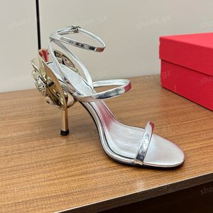 Plato Metalik Gül Stiletto Sandalsparty Elbise Ayakkabı Orijinal Deri Ayak Bileği Kayışı Açık Ayak Ayak Ayakkabı Yüksek Topuklu Kadın Lüks Tasarımcı Gümüş Sandalet Kutusu 35-42