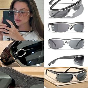 Kadın Lüks Yüksek Kaliteli UV400 Dirençli Güneş Gözlüğü Tasarımcısı Şık Açık Gözlük Goggles Street Fotoğraf Gözlükleri Orijinal Kutu A71557
