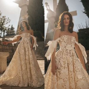 Düğün Kapalı Muhteşem A-Line Elbiseler Straplez Omuz 3D Çiçek Başvurusu Arka Mahkeme Elbisesi Özel Yapımı Fermuar Plus Gelin Elbise Vestidos De Novia