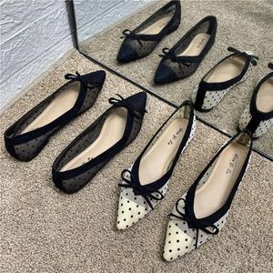 Sıradan Ayakkabı Bayanlar Yaz Ayakkabı Kadınlar İçin Seksi Düz 2024 Bow Flats ile Açık Şeffaf Ayak Ayak Plajlu Yahudu Black Young High Citity E A