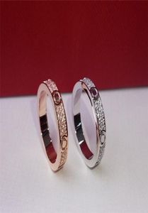 Роскошные дизайнерские ювелирные ювелирные украшения женские и мужские модельер Ringer Crings Classic Diamond Love Ring Luxurys Golden Silver Color9396986