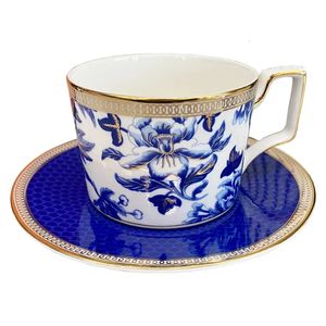 Hibiscus European Creative Ceramic Becher Haushaltswasser Tasse High-End-Kaffeetasse Liebhaber Tassen Set Tee Tassen Set Küchentheal 240508