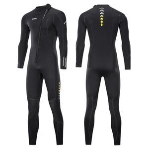 M -хлорплопреновый резиновый костюм для мужского серфинга. Серфинг.