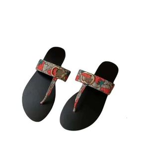 2024 Yeni Üst Stil Lüks Tasarımcı Slayt TB Terlik Yaz Miller Sandalet Düz Flip Flops Deri Kadın Moda Klasik Ayakkabı Bayanlar Yüksek Kalite Boyut 34-43 DD