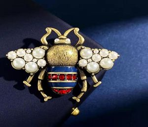Moda vintage simüle edilmiş inci arı pimi broş antika pimleri kadın broşlar kostüm tasarımcı mücevher 995728731