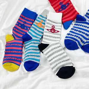 Erkek Çoraplar 23SS Moda Batı İmparatoriçe Dowager Socks Çocuk Orta Uzunluk Bahar/Yaz Kabarcığı Stripe Spor Buzağı Çorapları Instagram