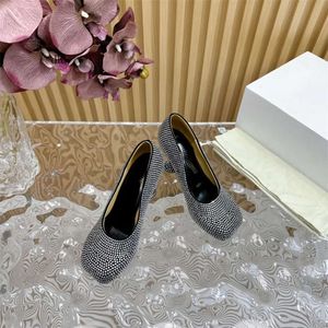 Top Elies Diamond Pumps Women Shaffice Designer Designer Shoes Fashion Shiny Strinestone Leather Heels Sandals Show Party Dress Multi Ow