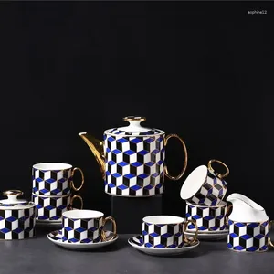 Чайные наборы синий 3D Vision Gold Trim Bone China Nordic Teapot Set Ceramic Coffee Cufe 15pcs Ковейка с блюдным молочным горшками для подарочной коробки