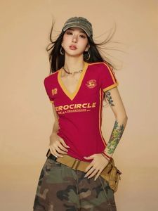 Houzhou y2k Patchwork Streetwear Trats Женщины американский ретро-дизайн моды Сексуальные буквы печатные издания Slim Tees tops E-Grils 2024 Chic 240513