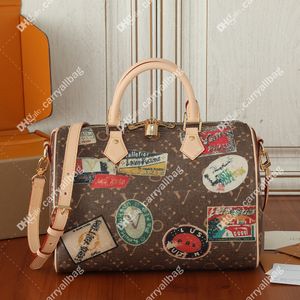 Tasarımcı Çanta Rozeti Çıkartma Deseni Lüks Marka 30cm Torbalar Kabartmalı Kadınlar Ayarlanabilir Omuz Kayışı Tote Lüks Crossbody Omuz Cüzdanları Cüzdan 10a