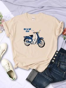 Kadın T-Shirt Klasik Süper Yavru C50 Motosikletler Kadın Tişörtleri Japon Harajuku Gündelik Üstler All-Matay Giysileri Kadın Kısa Slve Leisure TS Y240509