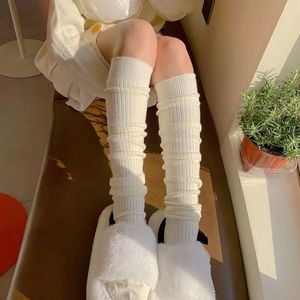 Kadın Çoraplar Sevimli Çoraplar Öğrenci Gevşek Çoraplar Gençlik Seksi Çoraplar Siyah Beyaz Uzun Çoraplar Ev için ve Dışarı Rahat Yumuşak Çoraplarla Seyahat