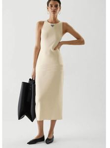 Yeni Tasarımcı Kadınlar Günlük Elbise Klasik Dönem Elbiseleri Basit yüksek kaliteli örme kumaş, yaklaşık 45-60kg'lik yüksek elastik ağırlığa sahiptir ve bahar sonbahar