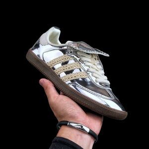 Galler Bonner Ayakkabı Erkek ve Kadın Tasarımcısı Klasik Silver Metalik Ayna Kauçuk Sole Spor Ayakkabıları Düşük Top Sıradan Üç Bar Uzun Dil Eğitim Ayakkabıları 11