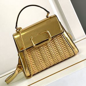Yaz dokuma çanta çanta tasarımcı saman çantası seyahat plaj çantası flep el çantası el dokuma saman deri omuz çantası altın zincir crossbody çanta hafta sonu çanta tasarımcı kılıf