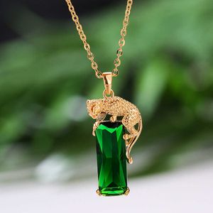 Klasik Tasarım Aşk Takı Aile Leopar Kolye Kolye Dikdörtgen Emerald Hayvan Aksesuar Leopar Kolye Logo ile