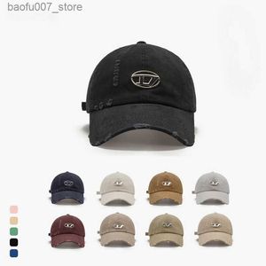 Ball Caps модный бренд Metal Hole Baseball Cap Женщины мужчины весна лето 2024 г. Новая мода хип -хоп повседневный регулируемый уличный солнце HATQ240403