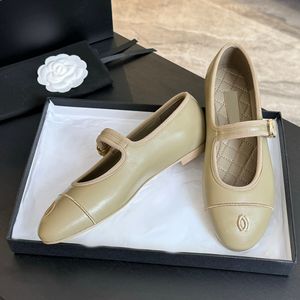 Kadınlar Mary Jane Ayakkabı Elbise Ayakkabı ile Toka Kayışı Bale Ayakkabı Loafers Tasarımcı Bayanlar Matelasse Kapitetli Doku Kızlar Din Leisure Ayakkabı Pembe Beyaz Siyah Sıradan Ayakkabı