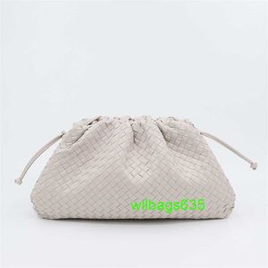 Torama bez çantaları bottegveneta güvenilir lüks çanta deri özelleştirilmiş ince dokuma bulut çantası popüler yeni yumuşak cilt hamurlu çanta şık bir s logo hbk0f0